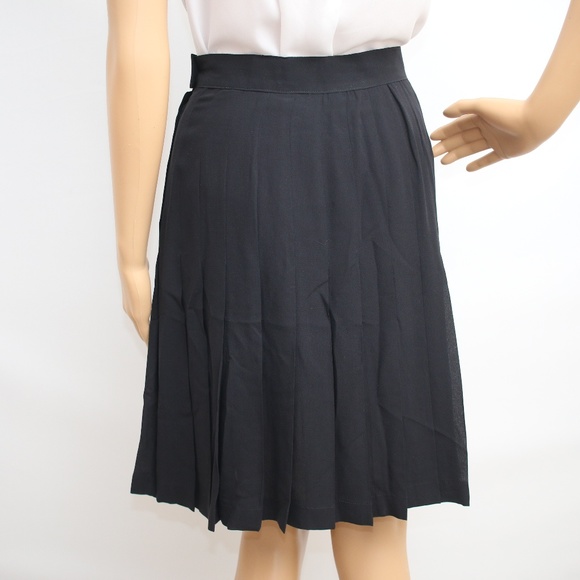 NEW Escada 100% Silk Black Pleated Skirt M - Picture 4 of 8